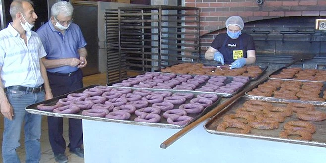 ?MOR SİMİT? GÖRÜCÜYE ÇIKTI