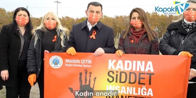 FARKINDALIK İÇİN TURUNCU BALON GÖKYÜZÜNE UÇURDULAR