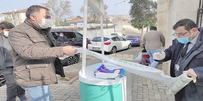 GÖNÜL ELÇİLERİ CUMA NAMAZLARINDA VATANDAŞLARIN YANINDA