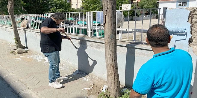 OKUL MÜDÜRÜNDEN ÖRNEK DAVRANIŞ