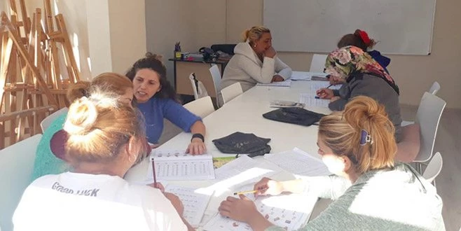 69 YAŞINDA OKUMA-YAZMAYI ÖĞRENDİ