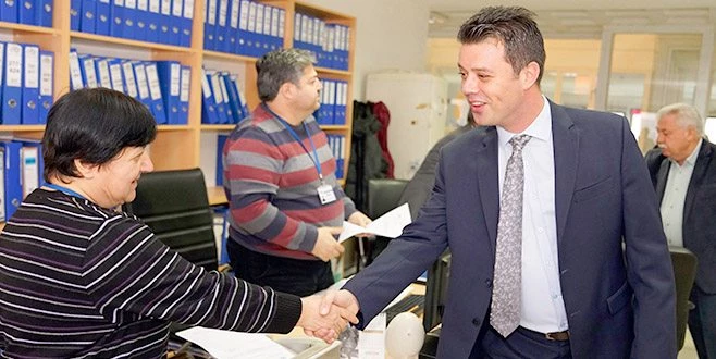 BAŞKAN SARIKURT PERSONELİN YENİ YILINI KUTLADI