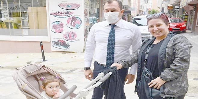 BAŞKAN CÜNEYT YÜKSEL?E PANKARTLI TEŞEKKÜR