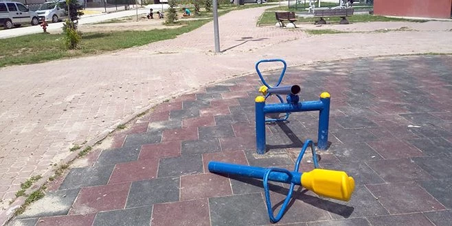 MAHALLELİ PARKTAN DERTLİ