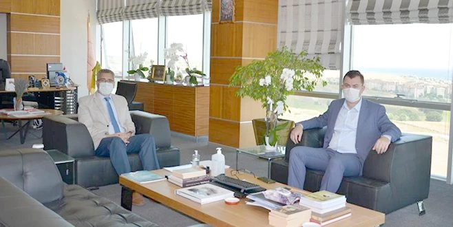 CUMHURİYET BAŞSAVCISINDAN ÜNİVERSİTE REKTÖRÜNE İADE-İ ZİYARET