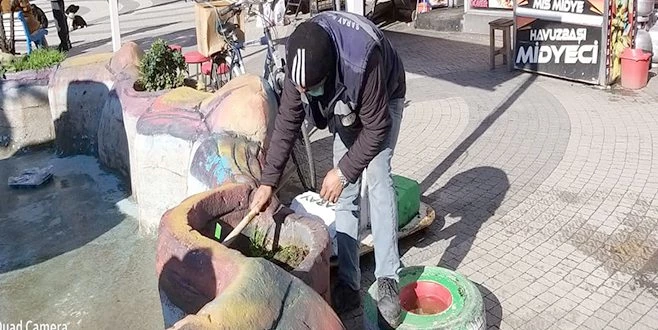 SARAY`DA MEVSİMLİK ÇİÇEK EKİMİ BAŞLADI