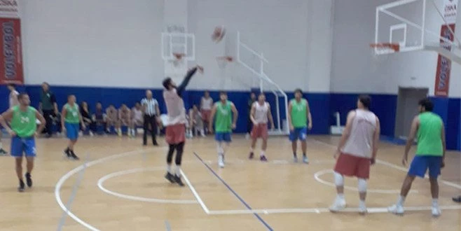 SARAY BELEDİYESPOR BASKETBOL TAKIMI HAZIRLIK MAÇLARINI SÜRDÜRÜYOR