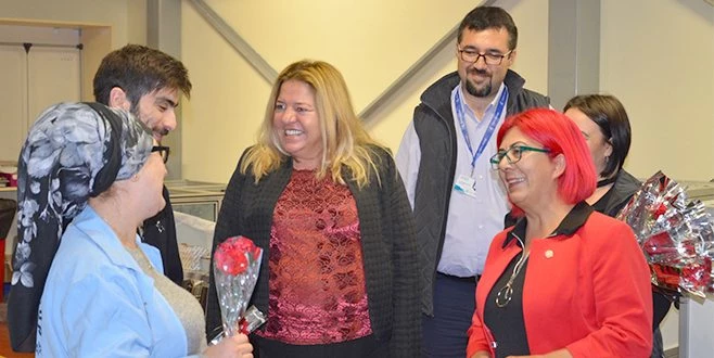 ÇEMOBSAN`DA 3 ARALIK`A KARANFİLLİ KUTLAMA