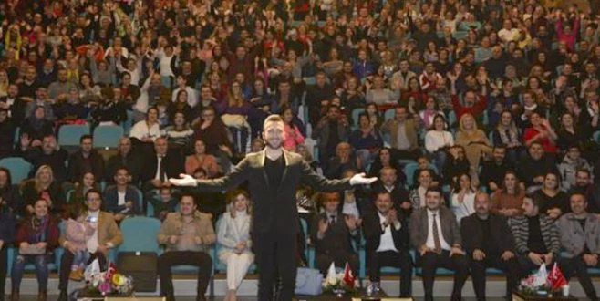 KOMEDYAN SEFA DOĞANAY KIRDI GEÇİRDİ!