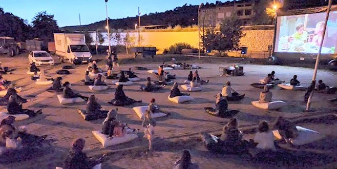 SÜLEYMANPAŞA İNECİK?TE YAZLIK SİNEMA KEYFİ