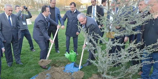 TEHDİTLERE PABUÇ BIRAKACAK DEĞİLİZ