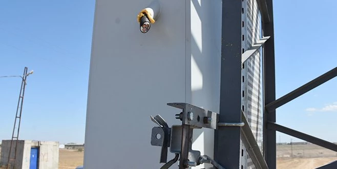 KABLOLAR ÇALINDI O MAHALLE SUSUZ KALDI