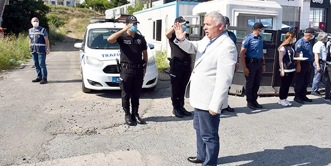 VALİ  YILDIRIM GÖREV YAPAN PERSONELLE BAYRAMLAŞTI