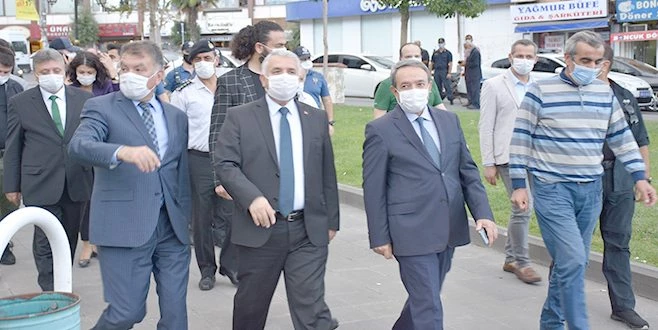 KORONADA ÖRNEK İLİN VALİSİ SOKAK SOKAK DENETİM YAPTI