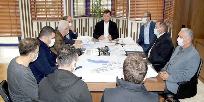 ATATÜRK VİYADÜĞÜ YAYA YOLU GENİŞLETİLİYOR