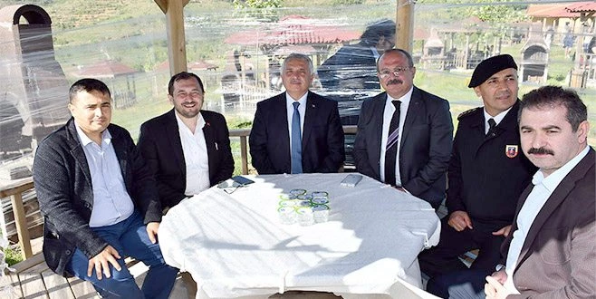 TEKİRDAĞ`DA YAMAÇ PARAŞÜTÜ ŞENLİĞİ