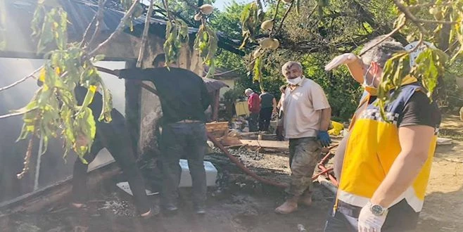 KIRKLARELİ?NDE YANGIN: EV VE AĞIL KULLANILMAZ HALE GELDİ
