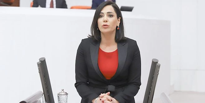 CHP?Lİ YÜCEER `YAZ SAATİ` UYGULAMASINI SORDU