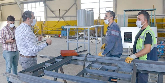 YERALTI ÇÖP KONTEYNERLERİ BELEDİYE ATÖLYELERİNDE ÜRETİLİYOR