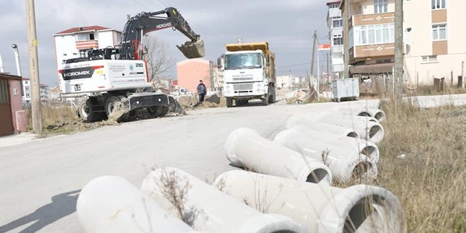 KAPAKLI KİLİT TAŞ YOLLAR YAPIYOR