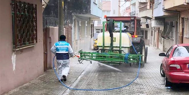 SALGINA KARŞI ARA SOKAKLAR DA DEZENFEKTE EDİLİYOR