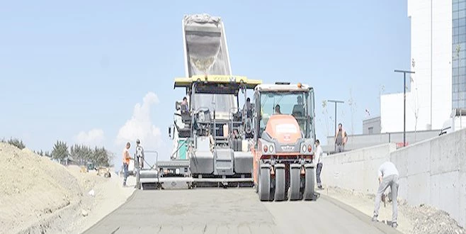 ŞEHİR HASTANESİ`NİN YOLLARI BİTTİ