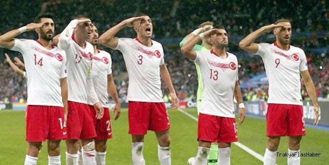 A MİLLİLER GOLÜ ASKER SELAMI İLE KUTLADI