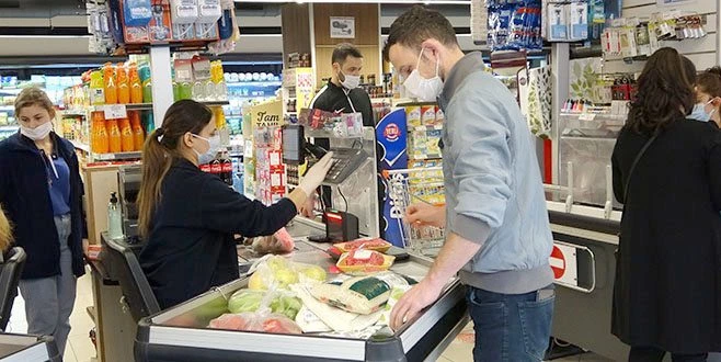  BAYRAM ÖNCESİ MARKETLERDE SON ALIŞVERİŞLER YAPILDI