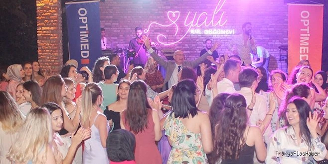 ÇERKEZKÖY ÖZEL  OPTİMED HASTANESİ 14. YAŞINI KUTLADI