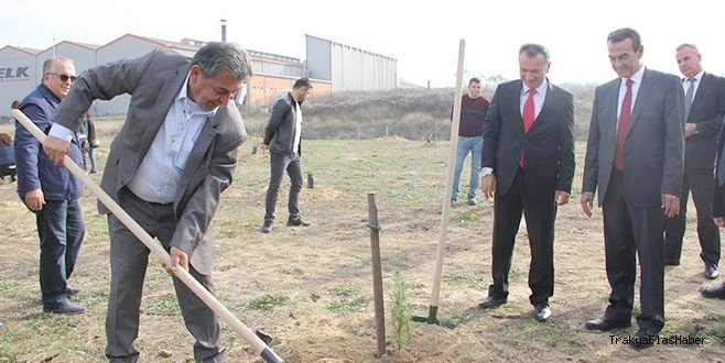 ÇOSB GELECEĞE BİN 111 FİDAN İLE NEFES OLDU