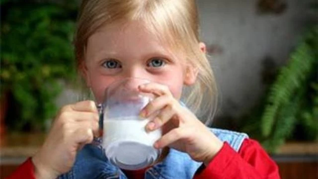 Günde 2 Bardak Süt Diş Çürüklerini Önlüyor