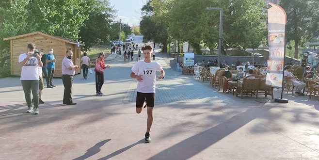 AGD?DEN HİCRET KOŞUSU