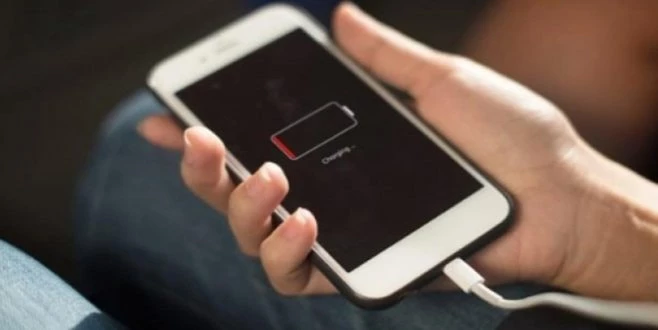 İPHONE ŞARJ KABLOSUNA DİKKAT!