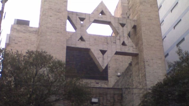 Kopenhag`da Yahudi Okuluna Saldırı