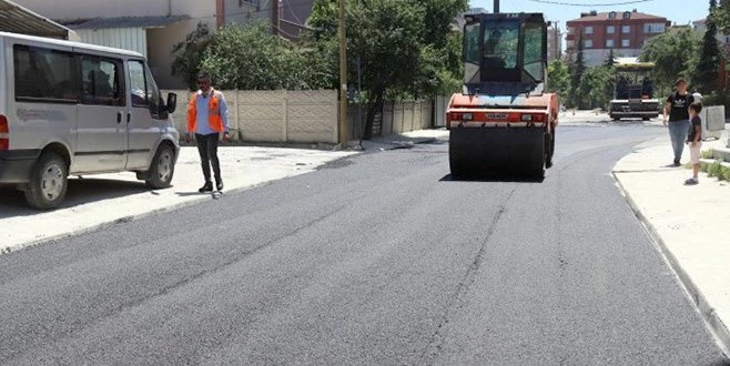 ÇERKEZKÖY BELEDİYESİ KIZILPINAR?DA ASFALT DÖKÜYOR