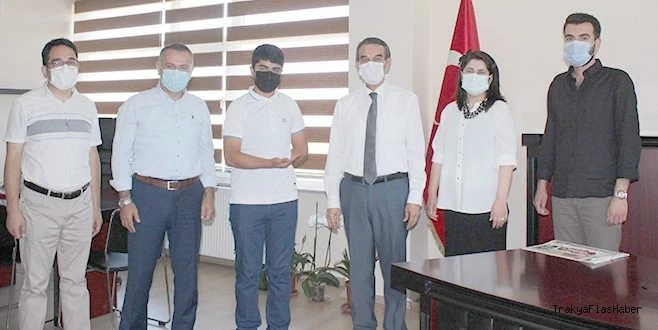 OKULU BIRAKIP İNŞAAT USTASI OLMAK İSTİYORDU, ŞİMDİ MÜHENDİS OLMAYI DÜŞÜNÜYOR