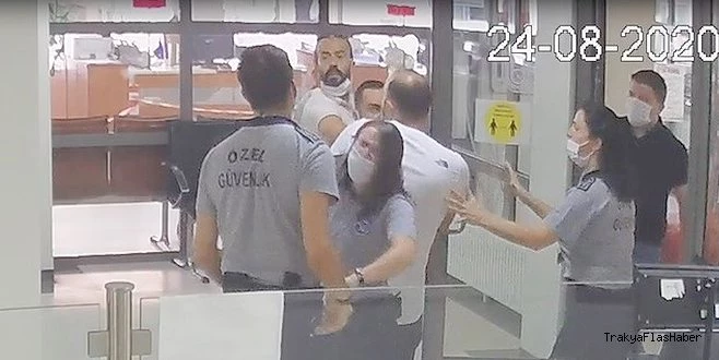 ŞEHİR MAGANDALARI BAYAN GÜVENLİKÇİYİ DARP ETTİ