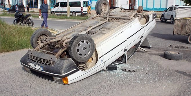 TAKLA ATAN ARAÇTAN BURNU BİLE KANAMADAN ÇIKTI