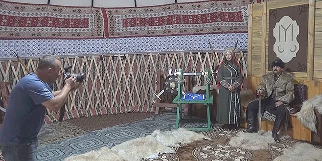 TÜRK OTAĞI FOTOĞRAF STÜDYOSU OLDU