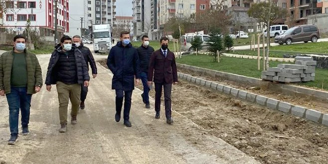 KIZILPINAR`DAKİ YENİ PARK VE BAHÇE YAPIMINDA SONA GELİNDİ