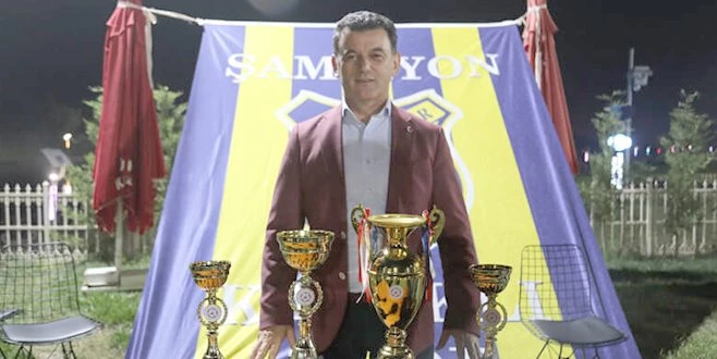 ŞAMPİYON KULÜPLERE KUPALARI TESLİM EDİLDİ