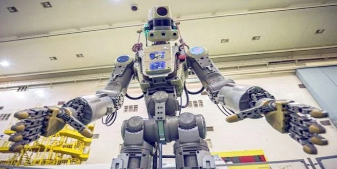 RUSYA`NIN UZAYA GÖNDERDİĞİ `İNSANSI ROBOT`