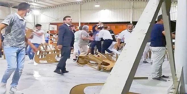 İSTEK ŞARKI DÜĞÜNÜ SAVAŞ ALANINA ÇEVİRDİ