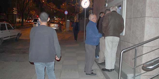  SOKAKLARDA YİNE AYNI MANZARA!