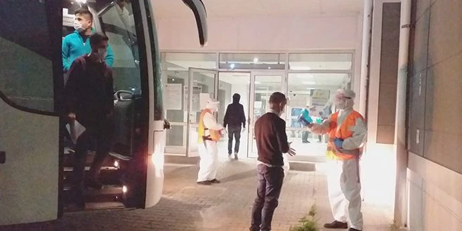 KARANTİNA GEMİSİNDEKİ 35 TÜRK VATANDAŞI TEKİRDAĞ?A GETİRİLDİ