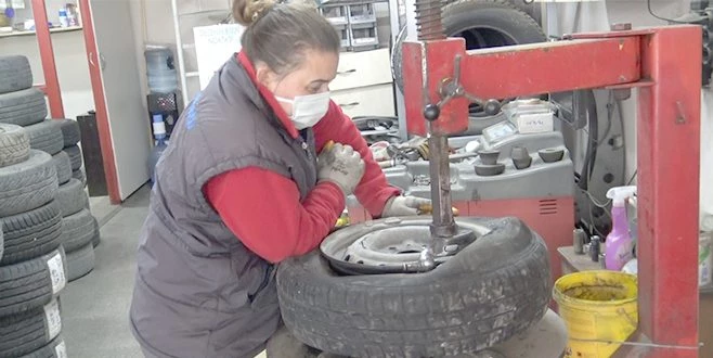 SANAYİSİNİN OTO LASTİKÇİSİ ?REMZİYE ABLA?